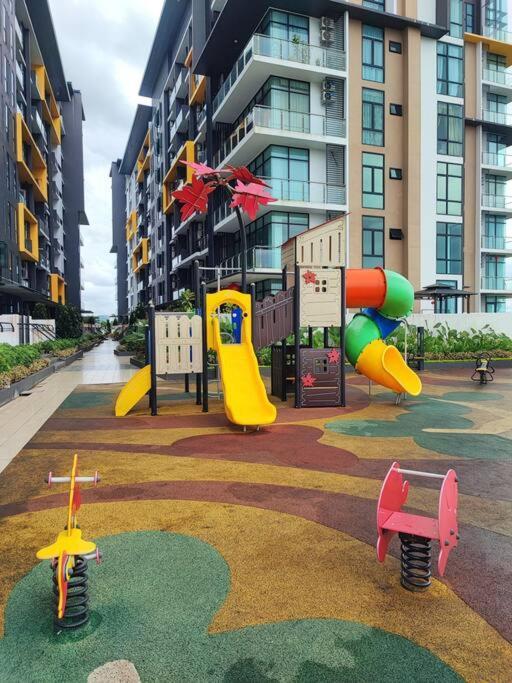 Apartment Luxurious Town Area *