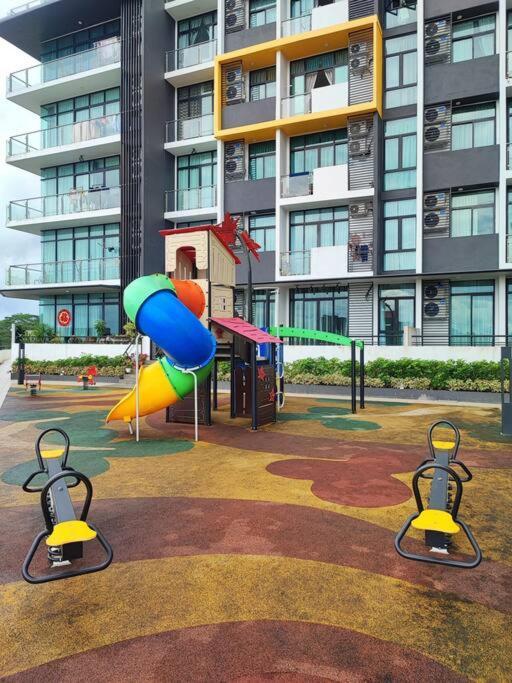 Luxurious Town Area Apartment *