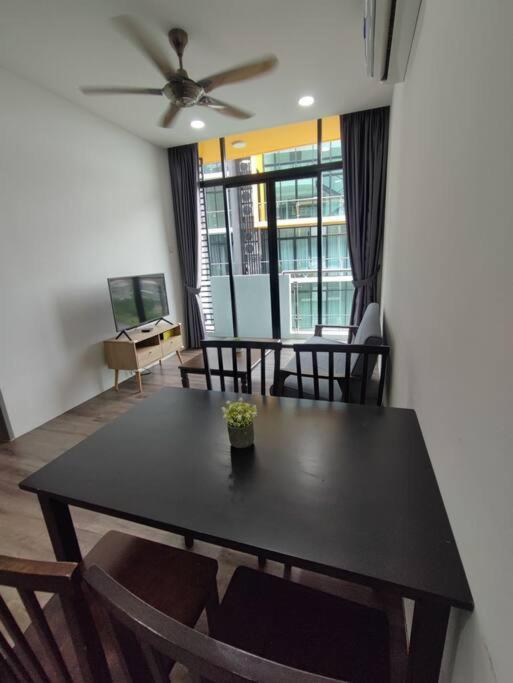 Apartment Luxurious Town Area *