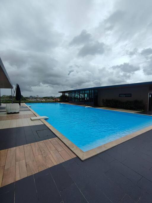 Luxurious Town Area * Kuching